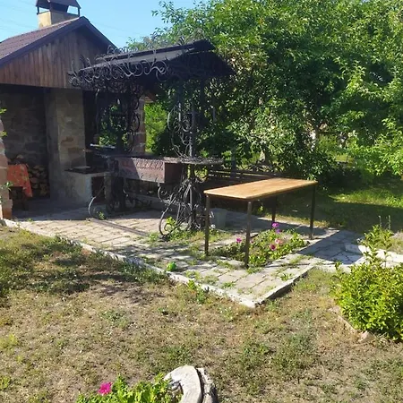 Затишна Садиба З Озером Біля Лісу Voropaivka Exterior photo