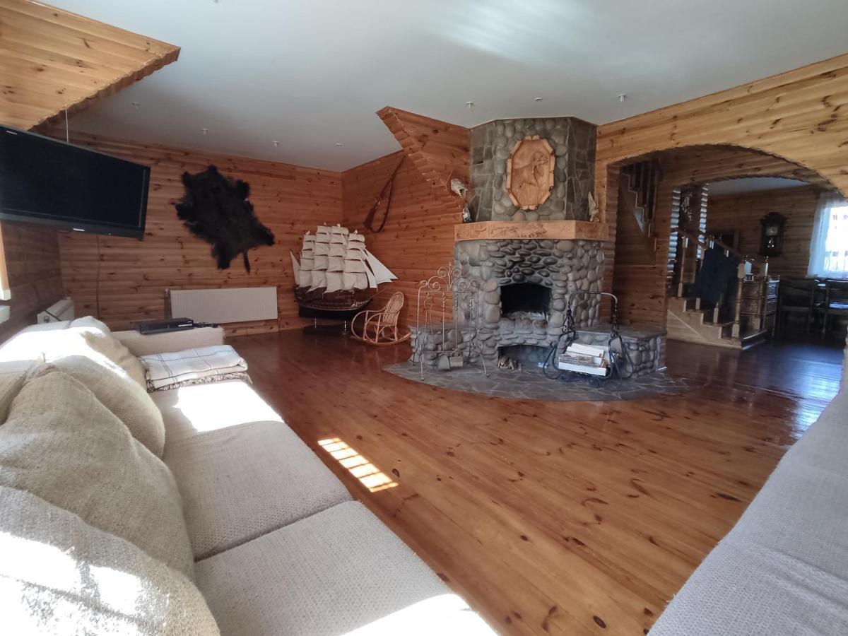 Holiday home затишна з озером біля лісу *